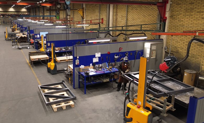 Weland staircase production floor