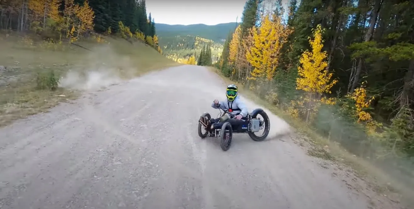 実働中のBowhead社のマウンテン バイク