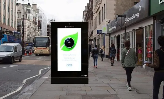 Amscreen offre intelligenza digitale per connettere le comunità urbane