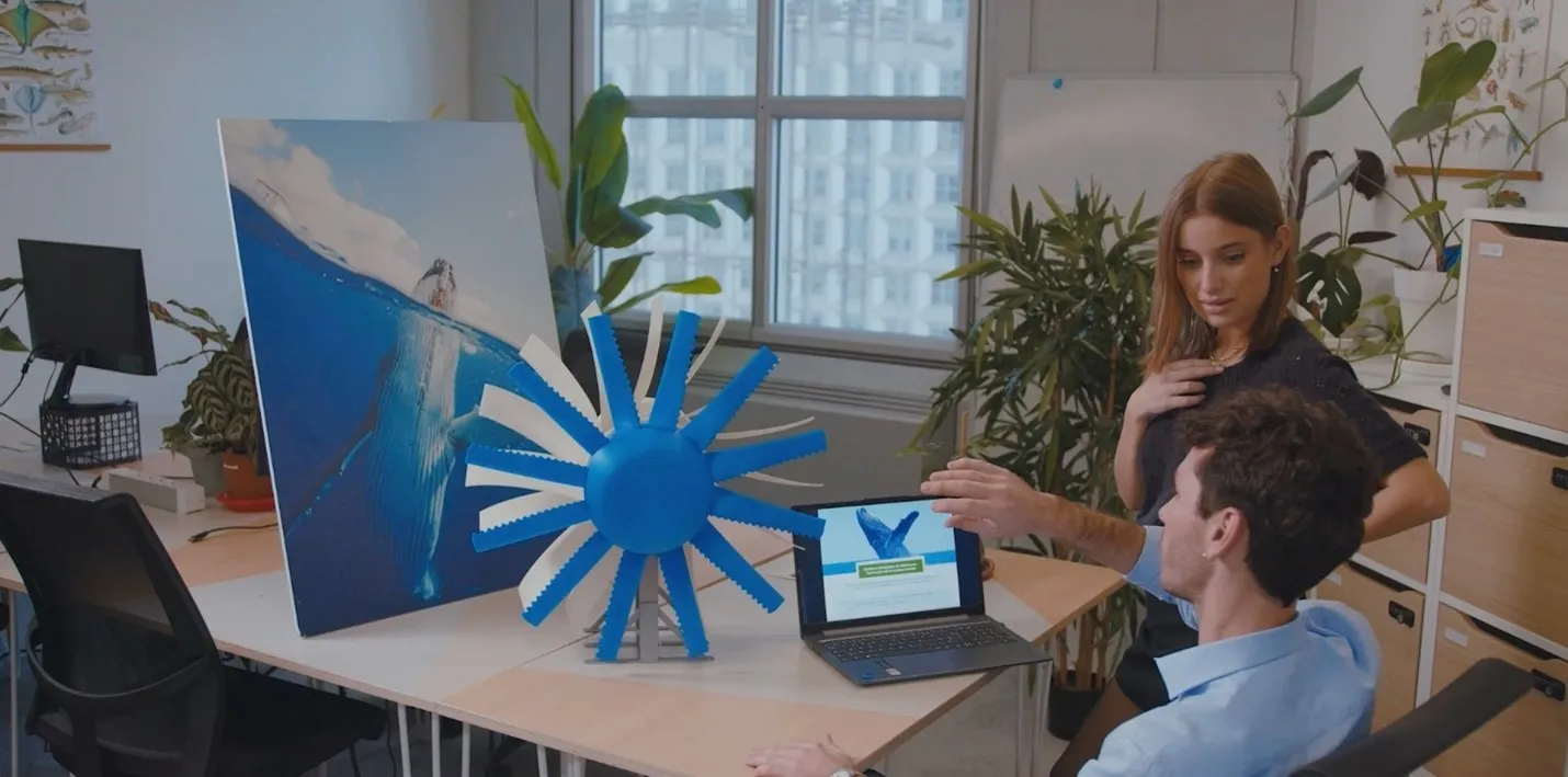 SOLIDWORKS per progettare la ventola e i ruoli fuidodinamici di SIMULIA per iterare questo progetto 