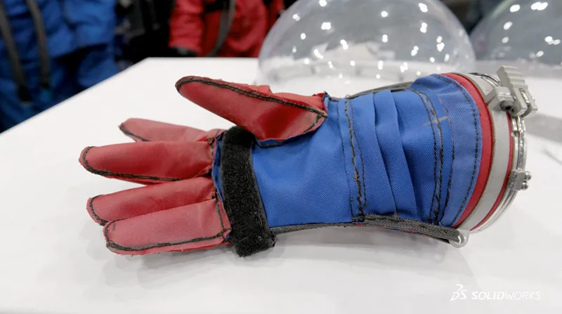 Glove