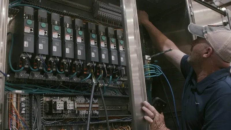 Laitram Machinery designs all electrical systems using SOLIDWORKS Electrical