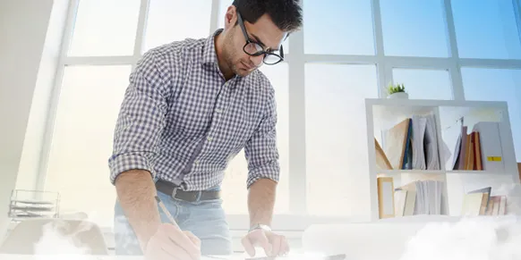 Man working at desk > Share & Markup > Module > SOLIDWORKS