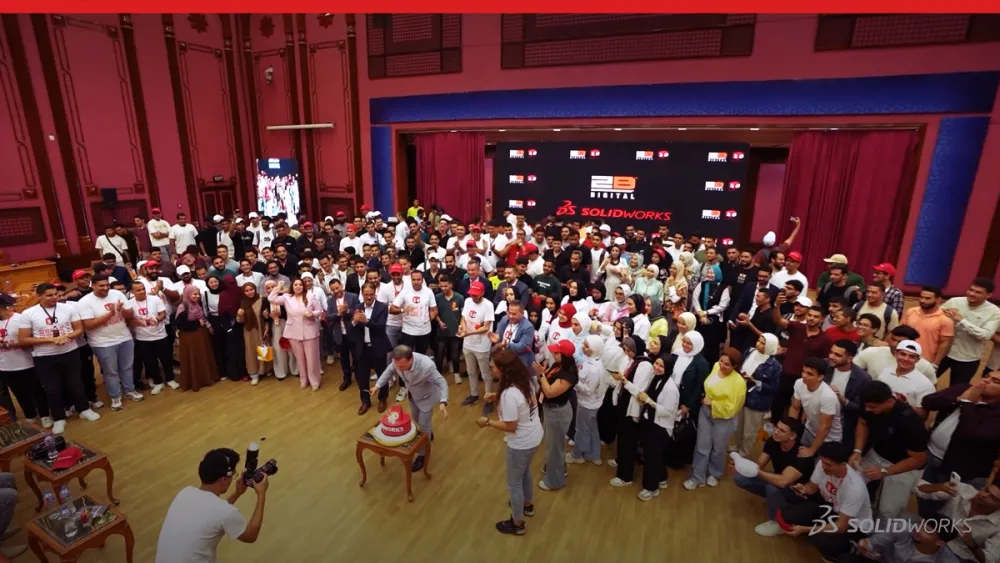 Gian Paolo Bassi attending a SOLIDWORKS community event with large crowd