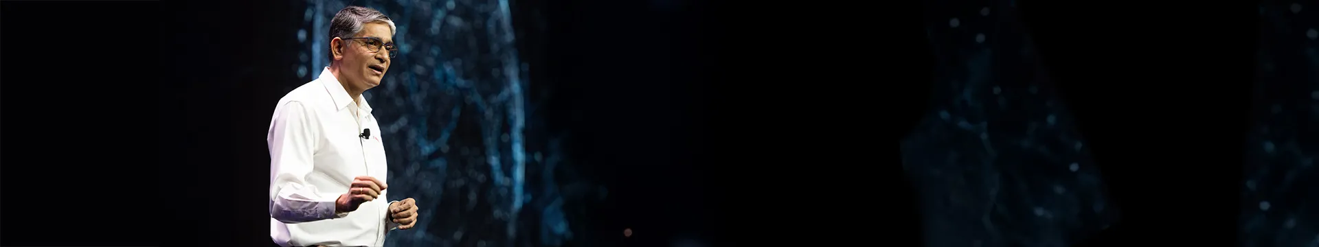 SOLIDWORKS CEO Manish Kumar speaking at 3DEXPERIENCE World