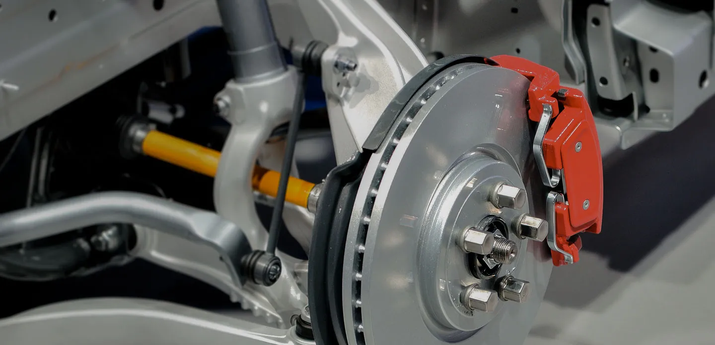 INDUSTRIES-TRANSPORTATION-MOBILITY-hero-vehicle-drive-manufacturing-automotive-001.jpg